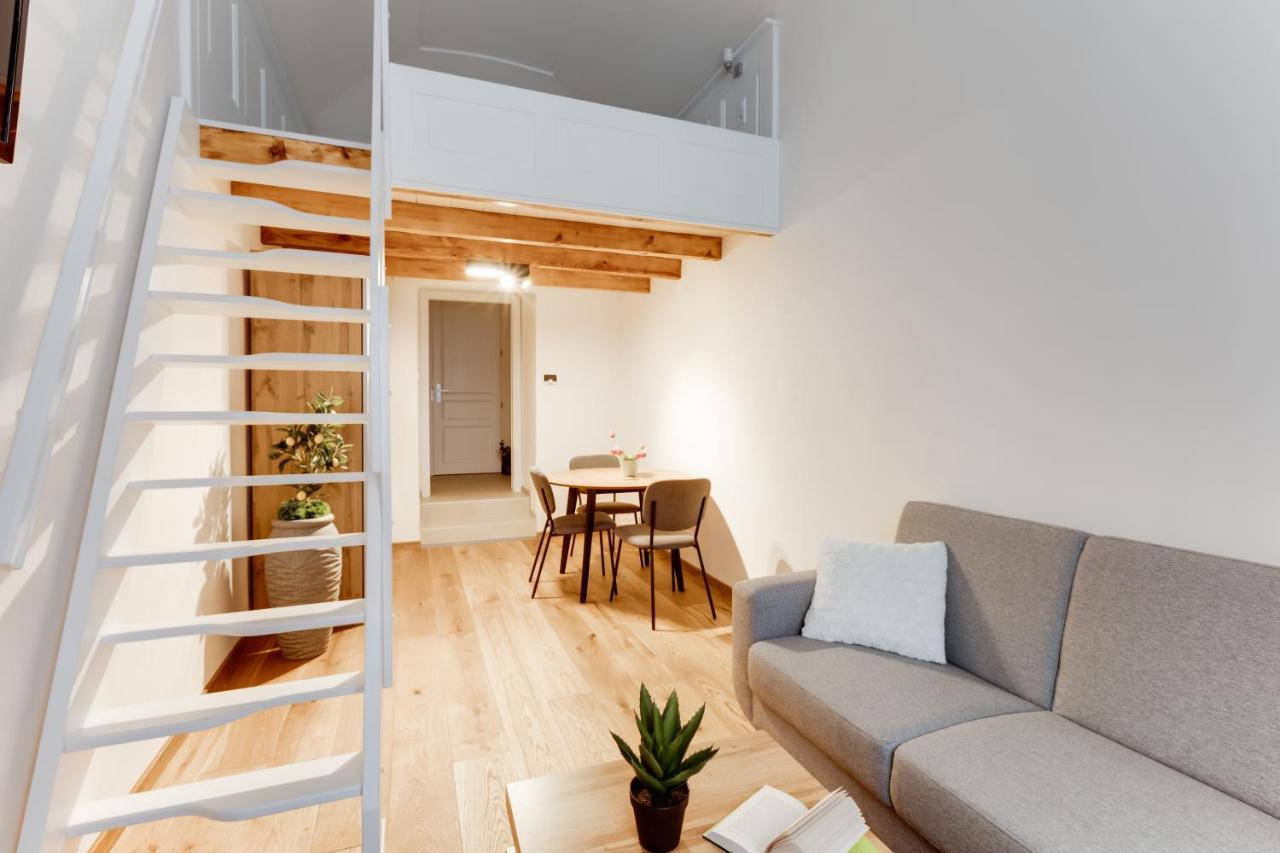 Dream Duplex On Riverside Прага Екстер'єр фото